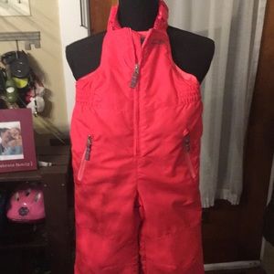 Size small snow bibs